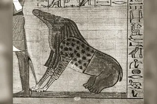 Ammit, créature composite à tête de crocodile, poitrine de lion et arrière-train d'hippopotame, guettant près de la balance du jugement